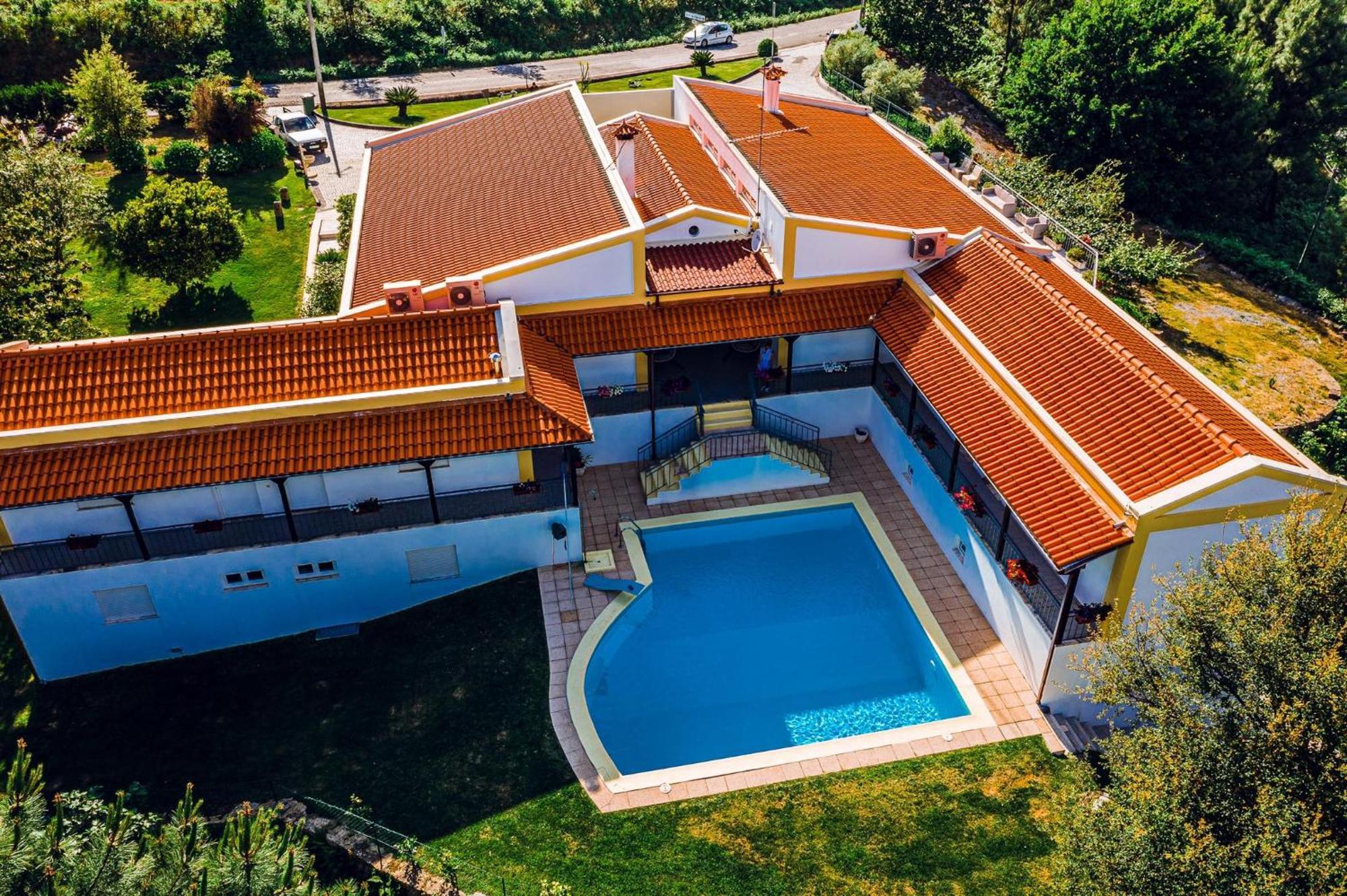 Bed and Breakfast Estalagem Bela Vista Мондин-ди-Башту Экстерьер фото
