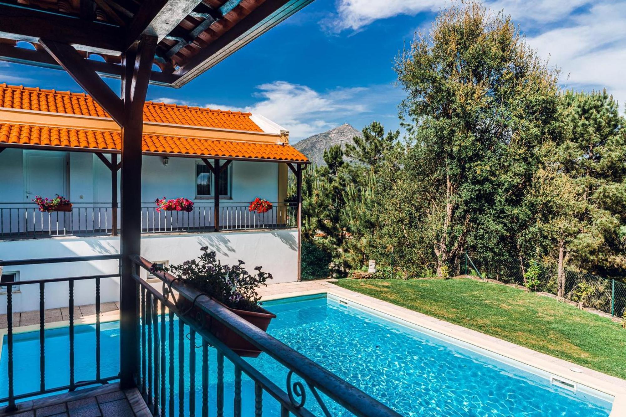 Bed and Breakfast Estalagem Bela Vista Мондин-ди-Башту Экстерьер фото